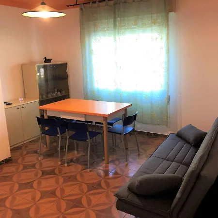 In 38371 Apartment